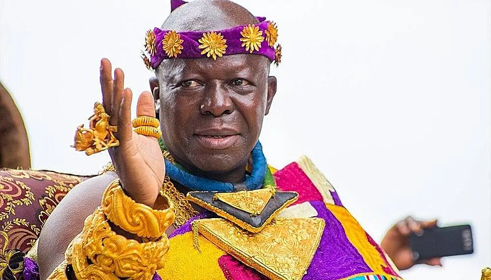 Otumfuo Osei Tutu II departs Ghana for vacation, attracting cultural attention.